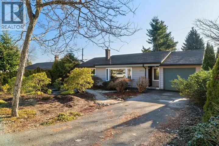 1315 W 15TH STREET, North Vancouver, British Columbia V7P1N1