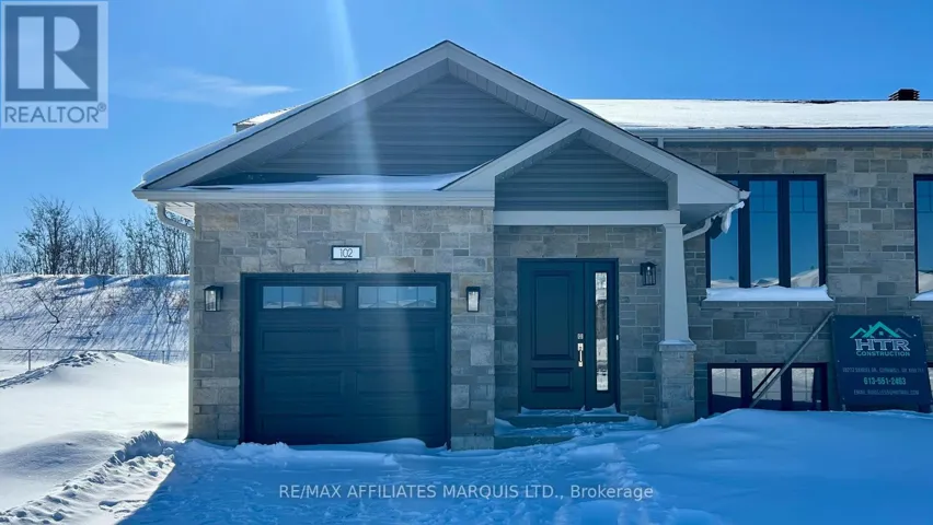 102 WOODLAND DRIVE, Cornwall, Ontario K6H0H2
