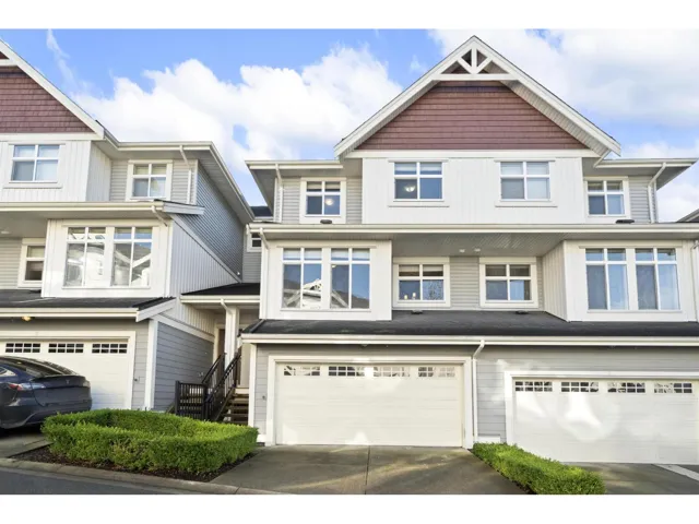 3 7198 179 STREET, Surrey, British Columbia V3S8C5