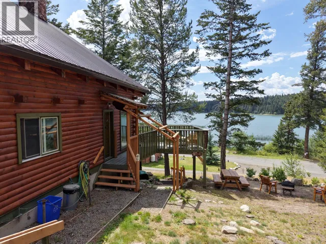 7200 Roche Lake Unit# 16A, Kamloops, British Columbia V0E2A0