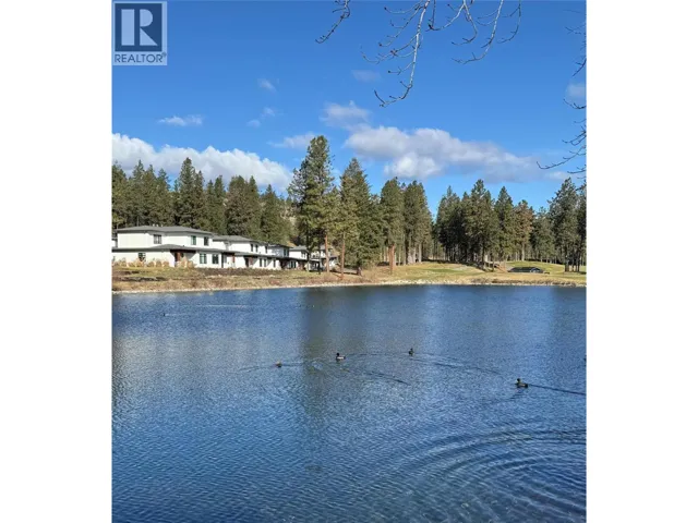 1979 Country Club Drive Unit# 20, Kelowna, British Columbia V1V0H6