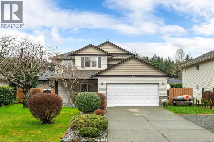 2010 College Dr, Campbell River, British Columbia V9H1T8