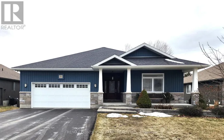 8 SPARTAN COURT, Quinte West (Murray Ward), Ontario K8V0G5