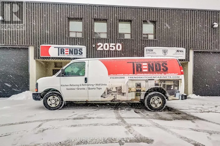 1 - 2050 SPEERS ROAD, Oakville (QE Queen Elizabeth), Ontario L6L2X8