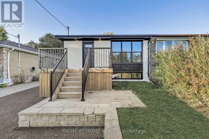 MAIN - 703 SUNNYPOINT DRIVE, Newmarket (Huron Heights-Leslie Valley), Ontario L3Y2Z7
