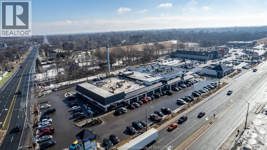 3850 DOUGALL Unit# 90, Windsor, Ontario N9G1X2
