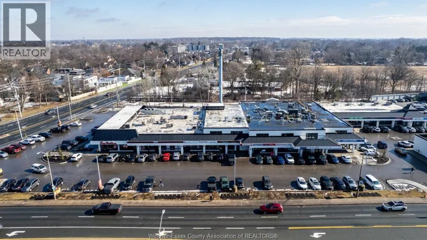3850 DOUGALL Unit# 103, Windsor, Ontario N9G1X2