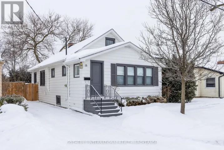 18 DEXTER STREET, St. Catharines (Ridley), Ontario L2S2L6