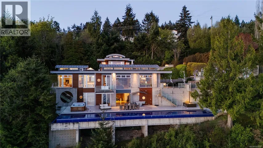 1580 Lands End Rd, North Saanich, British Columbia V8L5L5