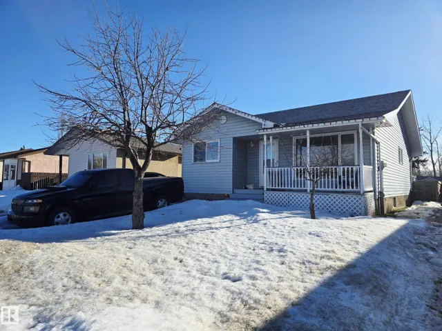 5835 10 AV NW, Edmonton, Alberta T6L3A5