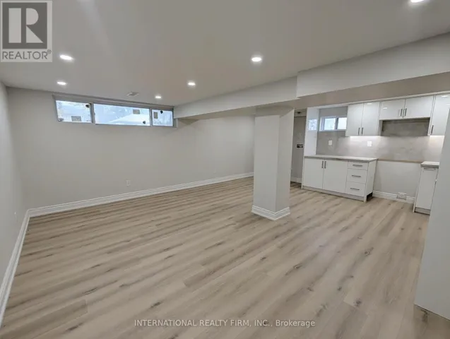 BSMT - 198 CHERRYWOOD DRIVE, Newmarket (Bristol-London), Ontario L3Y2X8