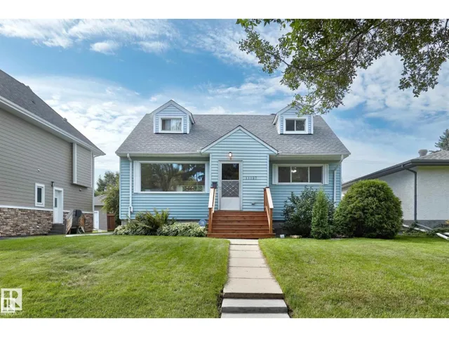 11127 71 AV NW, Edmonton, Alberta T6G0A3