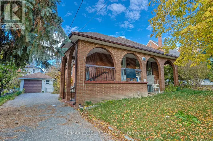 90 FLAMBOROUGH MAIN LEVEL DRIVE E, Toronto (Brookhaven-Amesbury), Ontario M6M2R7