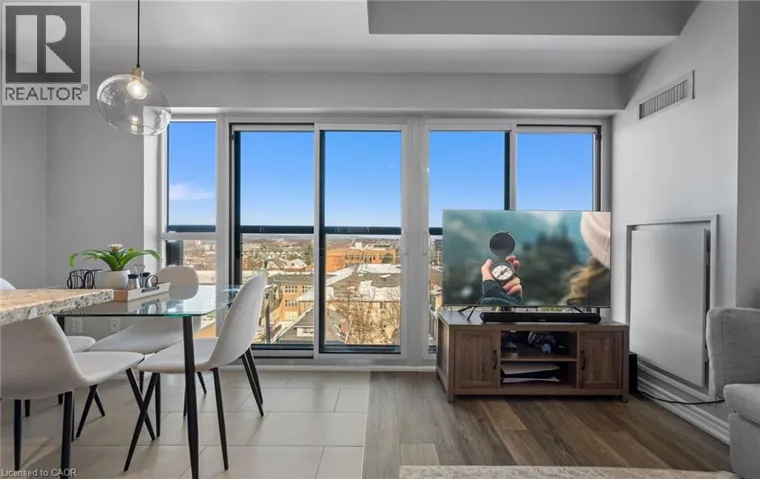 427 ABERDEEN Avenue, Hamilton, Ontario L8P2S4