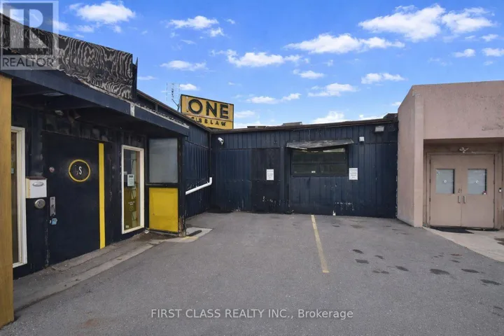 2 - 3 CARLAW AVENUE, Toronto (South Riverdale), Ontario M4M2R6