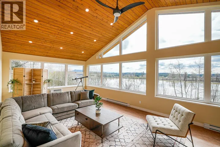 11502 WOOD STREET, Maple Ridge, British Columbia V2X4Z9
