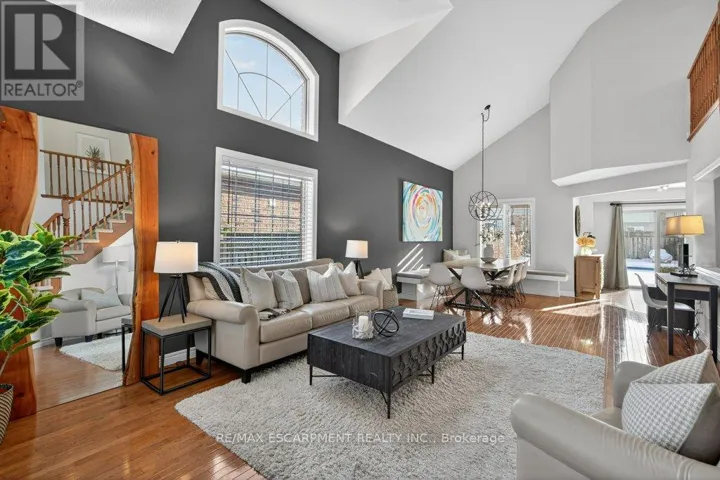 51 NAPA LANE, Hamilton (Winona), Ontario L8E6B7