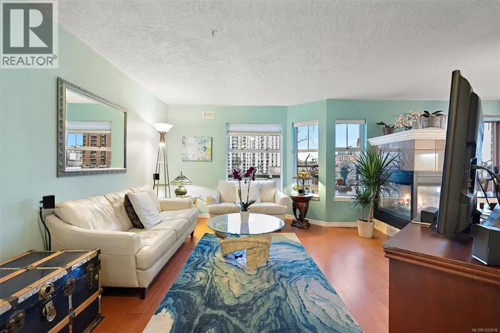 302 935 Johnson St, Victoria, British Columbia V8V3N5