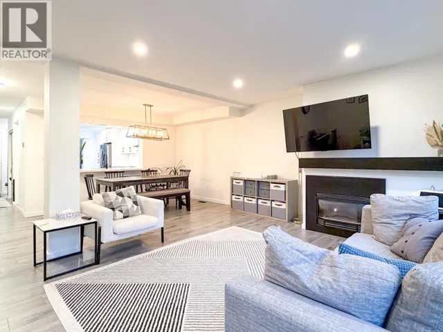 8122 FOREST GROVE DRIVE, Burnaby, British Columbia V5A4G9