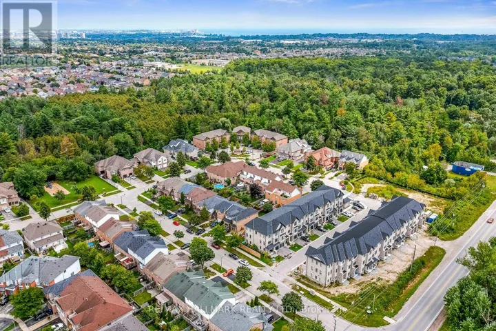 1802 STALLION CHASE, Pickering (Highbush), Ontario L1V0E7