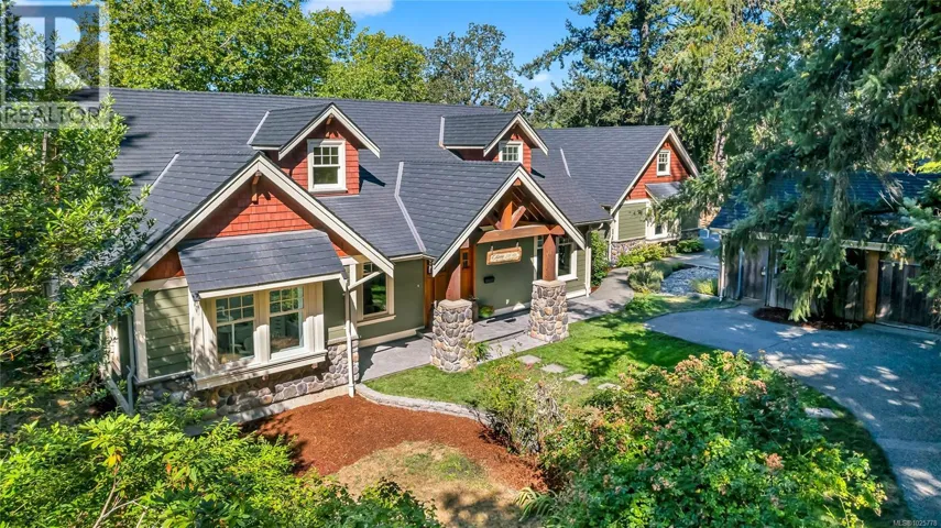 6140 Lakes Rd, Duncan, British Columbia V9L4J5