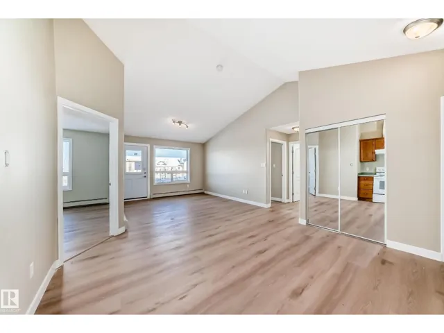 #2422 320 CLAREVIEW STATION DR NW NW, Edmonton, Alberta T5Y0E5