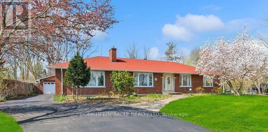 3035 NIAGARA PARKWAY, Fort Erie (Black Creek), Ontario L2A5M4