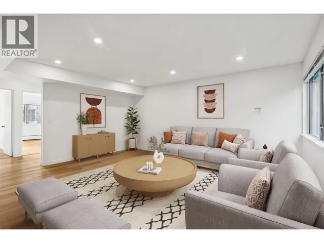 879 WESTVIEW CRESCENT, North Vancouver, British Columbia V7N2L5