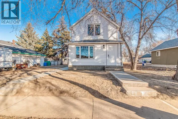609 Clay Avenue SE, Medicine Hat, Alberta T1A3K3