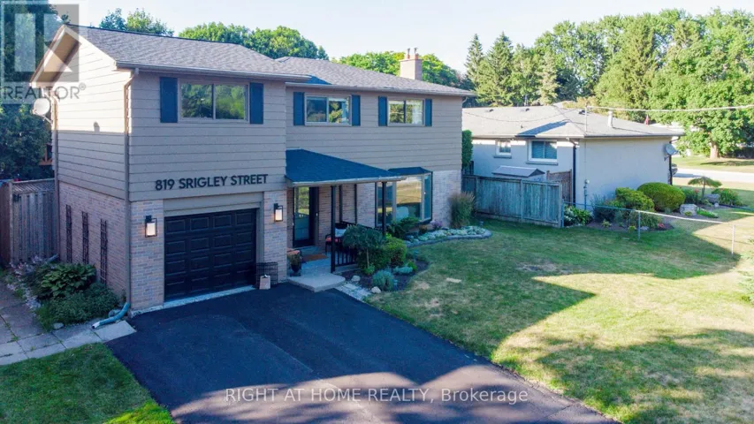 819 SRIGLEY STREET, Newmarket (Gorham-College Manor), Ontario L3Y1X9