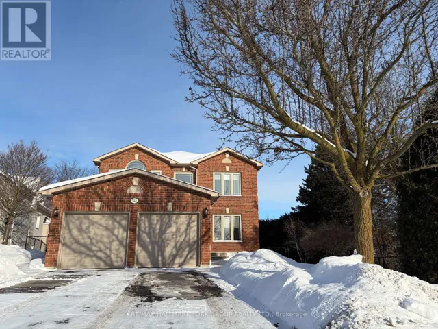 341 GASTON PLACE, Newmarket (Gorham-College Manor), Ontario L3Y8M4