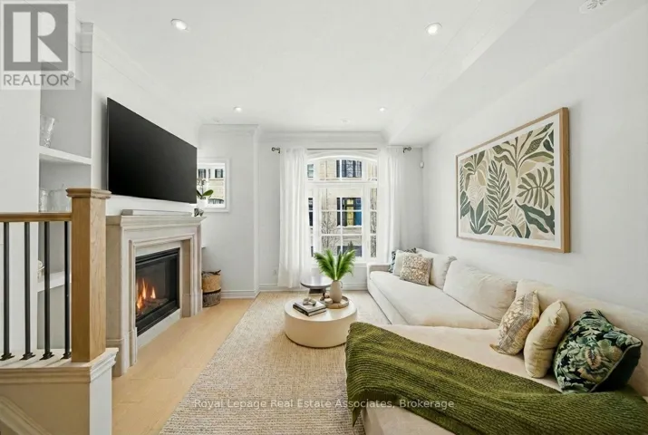 56 - 30 LUNAR CRESCENT, Mississauga (Streetsville), Ontario L5M2R5