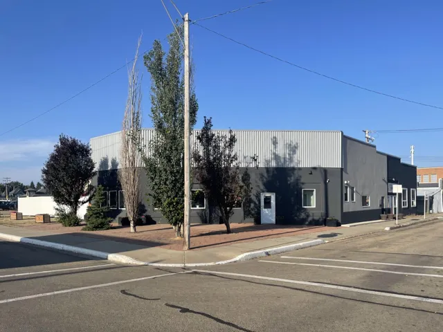 4803 50 Ave, Camrose, Alberta T4V0S1