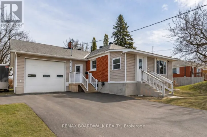 39 CONDIE STREET, Smiths Falls, Ontario K7A2T3