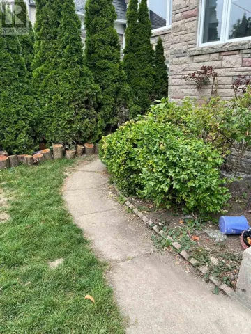 2 - 98 FRONTENAC AVENUE, Toronto (Bedford Park-Nortown), Ontario M5N1Z9