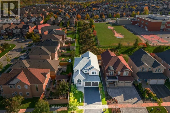 71 IVY GLEN DRIVE, Vaughan (Patterson), Ontario L6A0P3