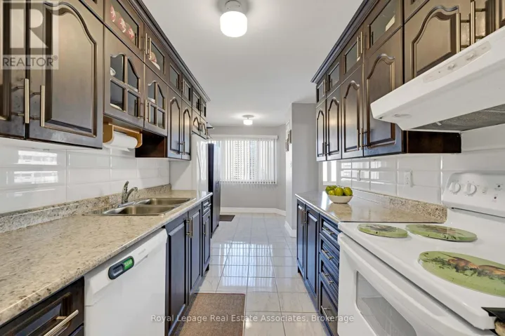 912 - 50 ELM DRIVE E, Mississauga (Mississauga Valleys), Ontario L5A3X2