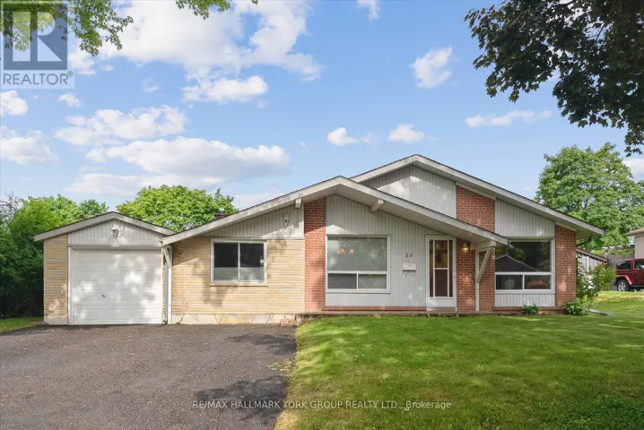29 SEATON DRIVE, Aurora (Aurora Highlands), Ontario L4G2J9