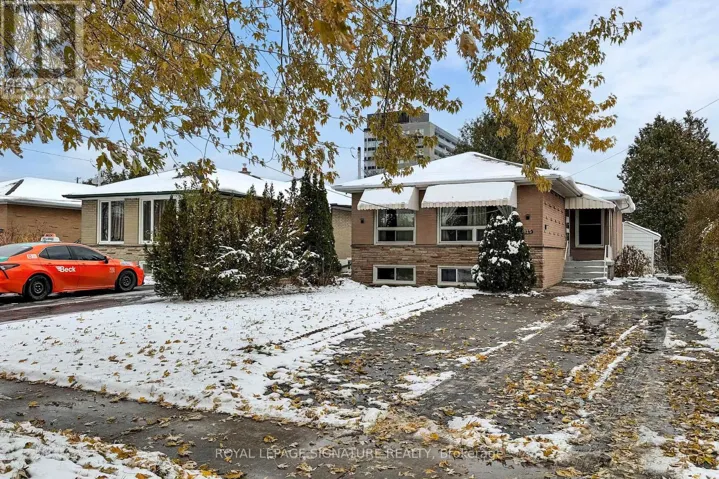 125 WAYNE AVENUE, Toronto (Wexford-Maryvale), Ontario M1R1Y8