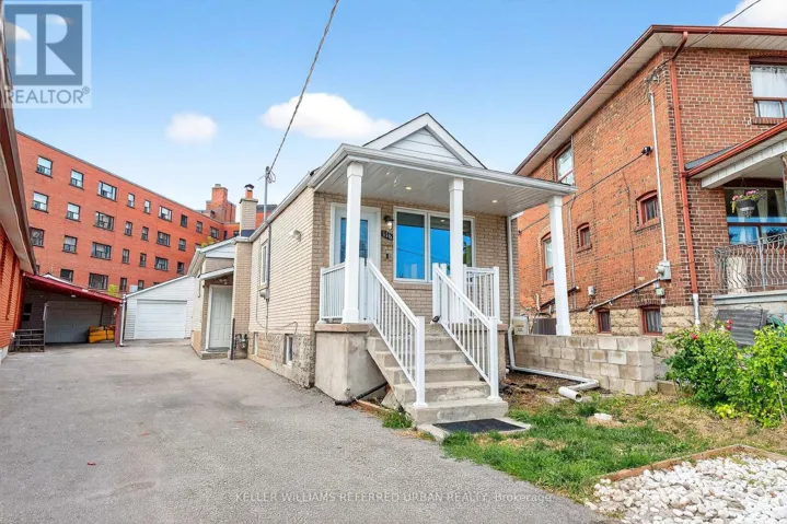LOWER FRONT - 116 BRANSTONE ROAD, Toronto (Caledonia-Fairbank), Ontario M6E4E5