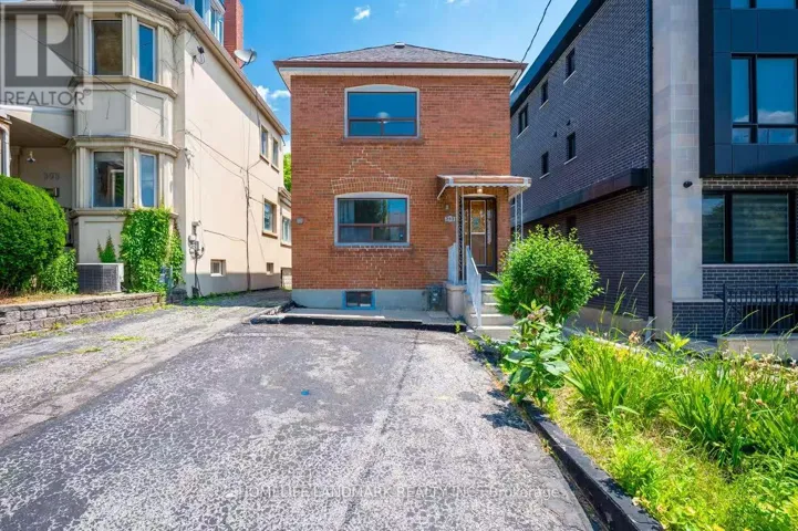 (MAIN) - 393 GLENHOLME AVENUE, Toronto (Oakwood Village), Ontario M6E3E6