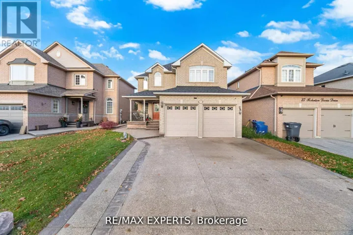 39 ROBERTSON DAVIES DRIVE, Brampton (Snelgrove), Ontario L7A1K3