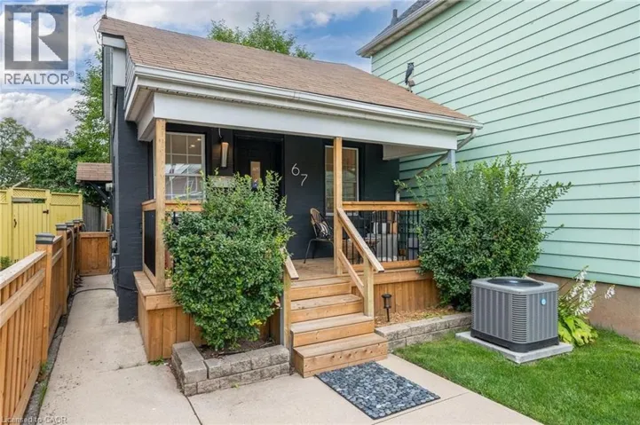67 GLENDALE Avenue N, Hamilton, Ontario L8L7J6