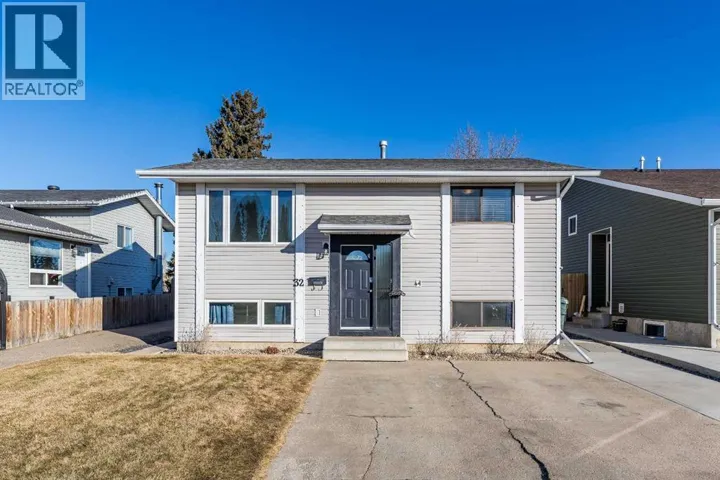 32 Rossland Boulevard SE, Medicine Hat, Alberta T1B2J1