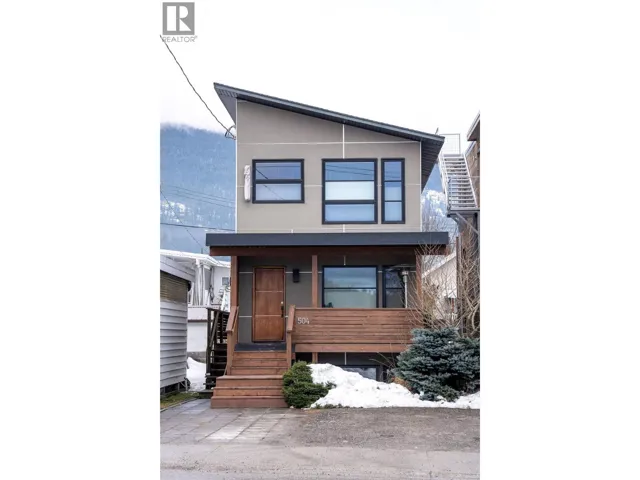 504 Ninth Street E, Revelstoke, British Columbia V0E2S0