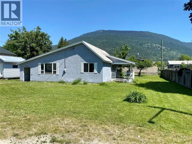 510 Tenth Street E, Revelstoke, British Columbia V0E2S0