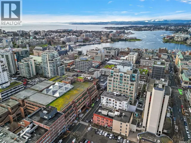 404 732 Broughton St, Victoria, British Columbia V8W3E9
