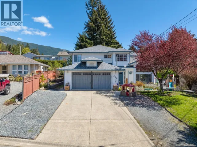 212 Cowichan Ave E, Lake Cowichan, British Columbia V0R2G0