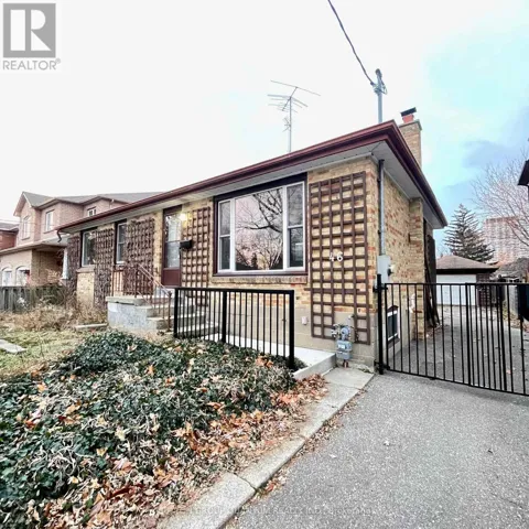 46 WOODLAWN AVENUE, Mississauga (Port Credit), Ontario L5G3K6