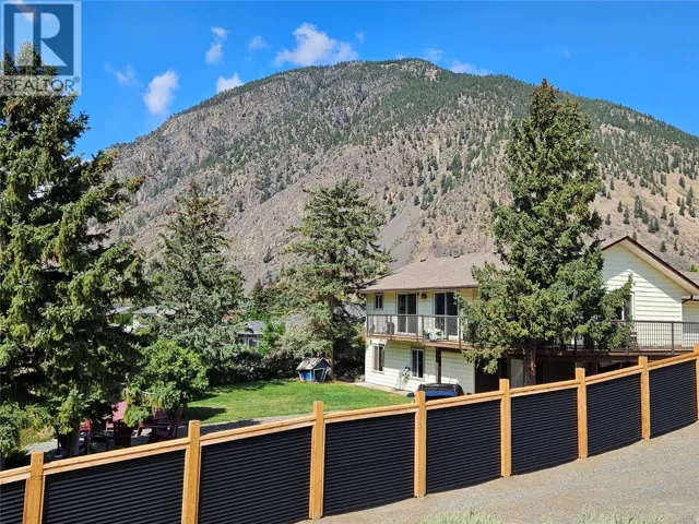 429 3rd Avenue, Keremeos, British Columbia V0X1N2